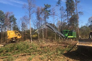 2017 John Deere 437E  Log Loader